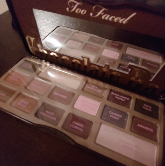 Too Faced Chocolate Bar Eye Shadow Palette - Picture 2 of 2